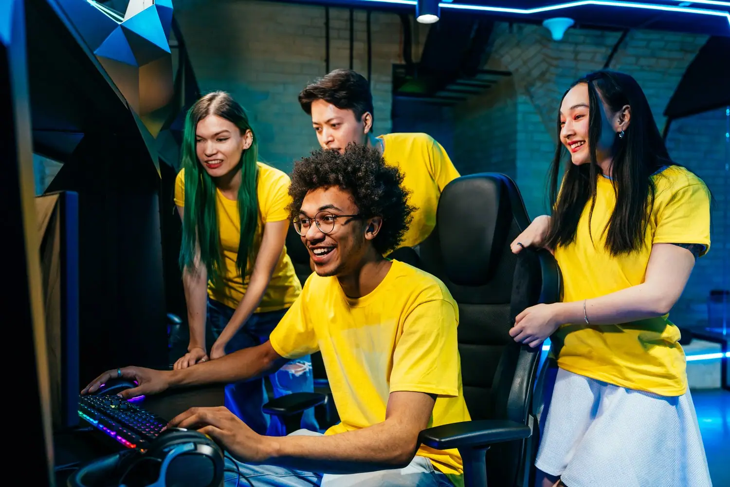E-sport jako nowa forma rozrywki i społeczności