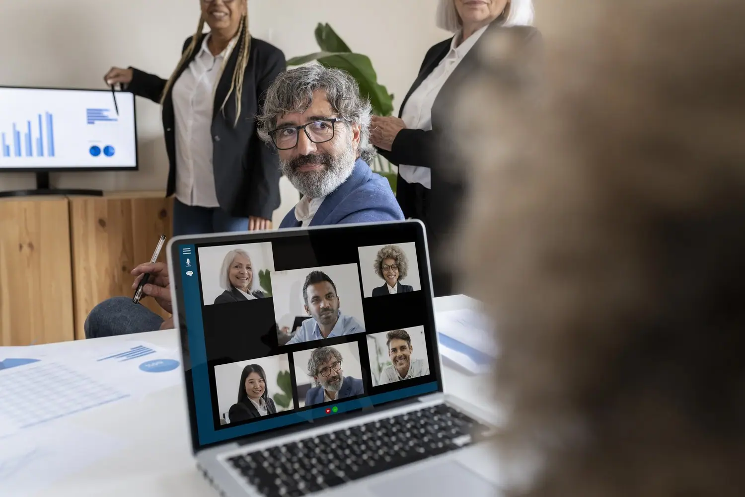 Zarządzanie zespołem rozproszonym - skuteczna komunikacja online