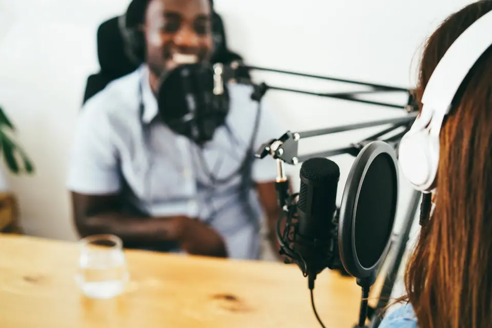 Wykorzystanie podcastów w strategii content marketingowej